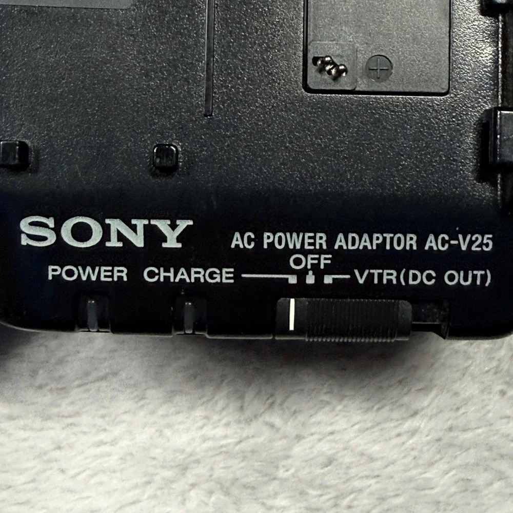 Sony Handycam CCD-FX510 Video 8 Camcorder Vintage 10x Zoom Hi-Fi***PARTS ONLY***